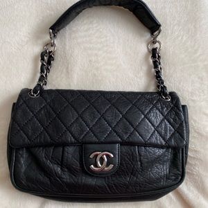 ❌SOLD!❌Chanel Vintage Flap